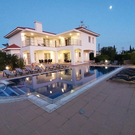 Orchard Blossom Private Villa With Pool Phrenaros Eksteriør billede