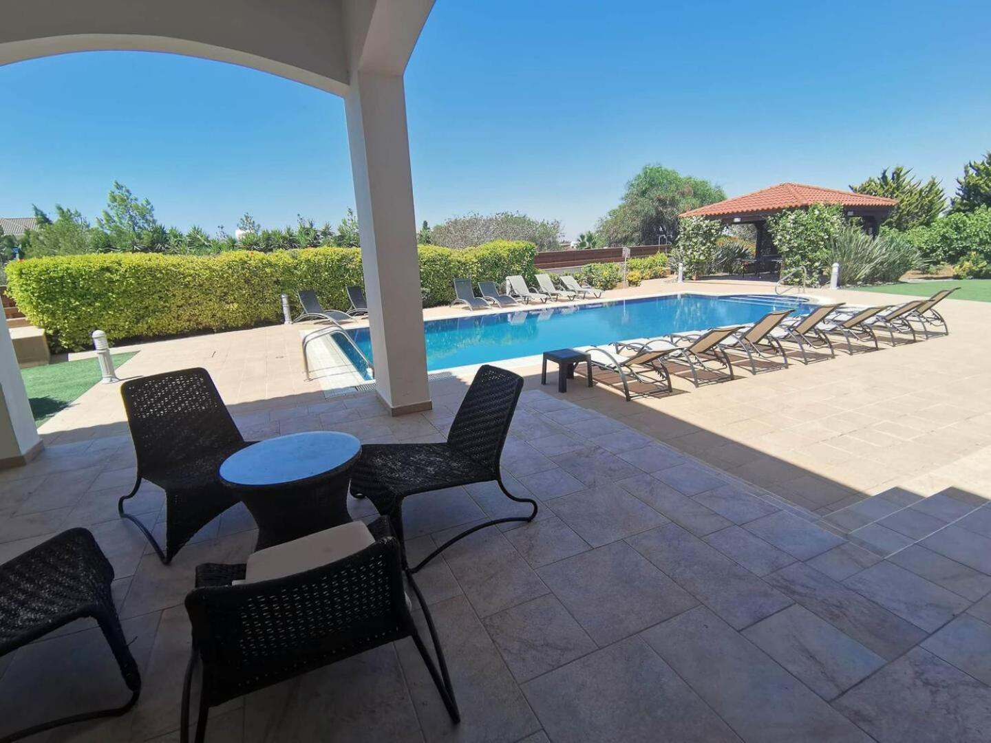 Orchard Blossom Private Villa With Pool Phrenaros Eksteriør billede