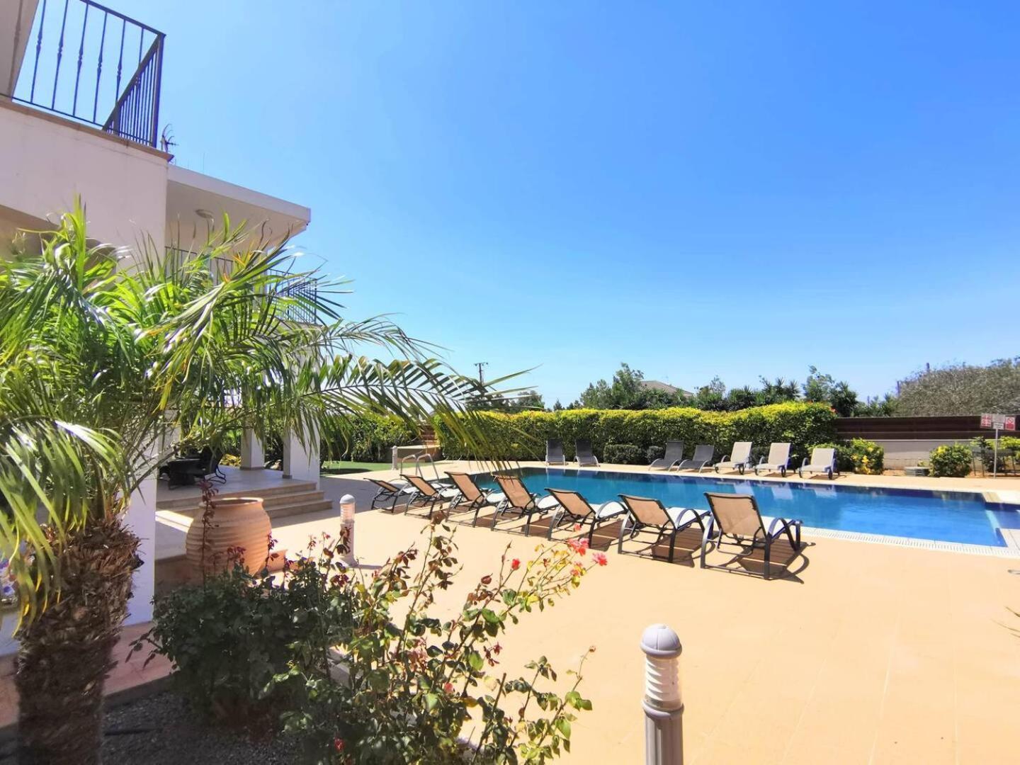 Orchard Blossom Private Villa With Pool Phrenaros Eksteriør billede