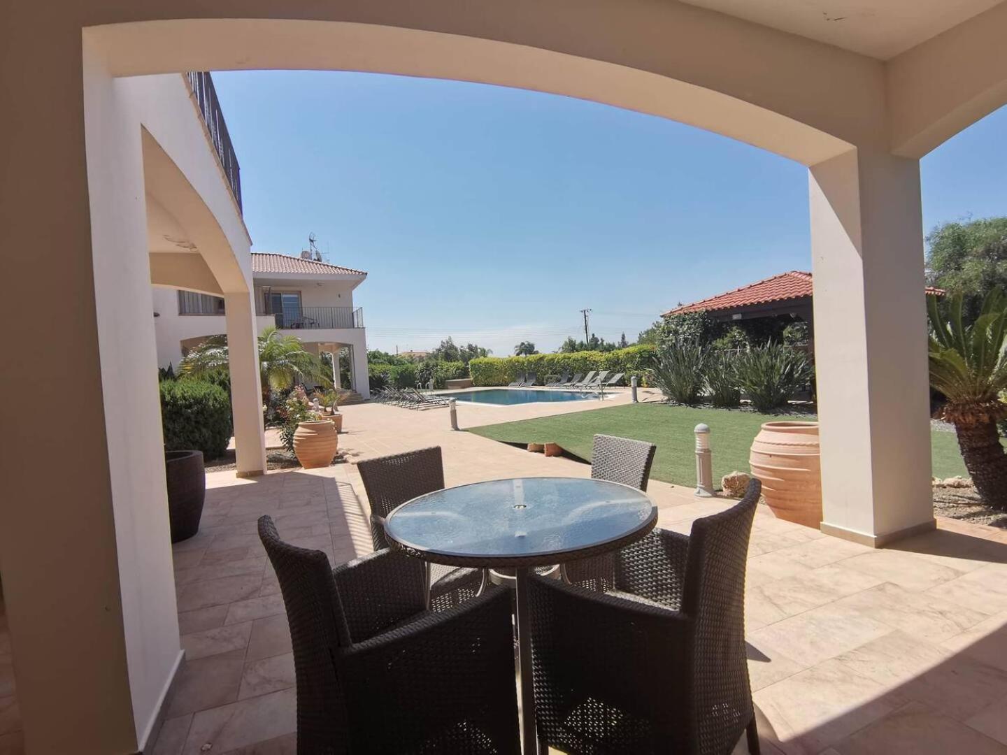 Orchard Blossom Private Villa With Pool Phrenaros Eksteriør billede